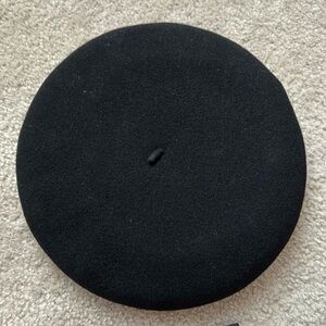 Saint Laurent Beret